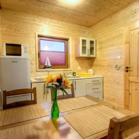 Cottage3 In Einem Eingezaeunten Gebiet By Interhome